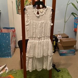 Beautiful white ruffled, tiered sleeveless dress, sz M